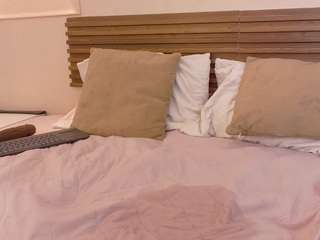 miia-gold live webcam show