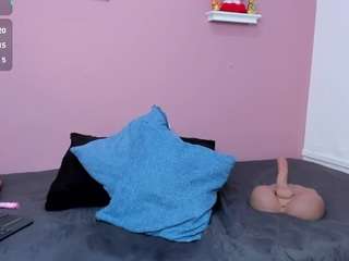 miia-gold live cam preview