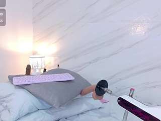 miia-gold live cam preview