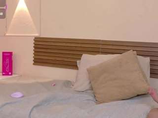 le modèle miia-gold est en webcam porno dans un show sur le site camsoda, il possède les tags suivants: ahegao,lingerie,young adult,twerk,teen 18,tease,tattoos,spanking,spank,pussy,no smoking,no drinking,ass,lush,natural,fuck machine,brown eyes,asshole,big ass,fetish