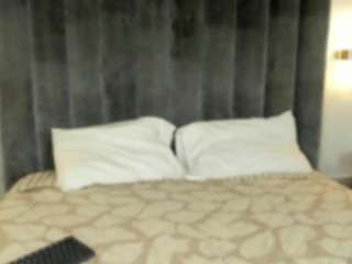 Tamralyn live cam preview