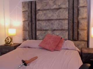 jennifer-garciia Live Webcam on CamSoda