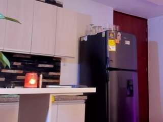 Lilith2 live cam preview