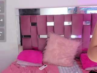 nova-beaumonth's CamSoda show and profile