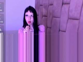 nova-beaumonth, female webcam model,  years old, on live webcam