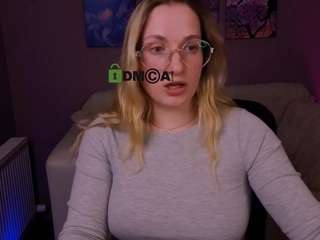 regina-queen Live Webcam on CamSoda