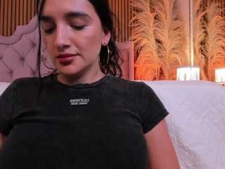vaiolet-hot live webcam show