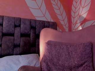 vaiolet-hot live webcam show