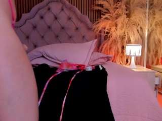 Vaiolet-hot live webcam show