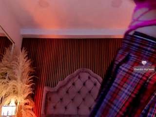 Vaiolet-hot live webcam show