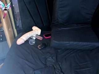 zoeblanc's CamSoda show and profile