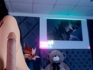 carolinapetra's CamSoda show and profile