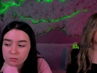 monica-xcx's CamSoda show and profile