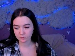 monica-xcx's CamSoda show and profile