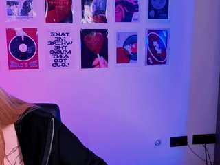 monica-xcx