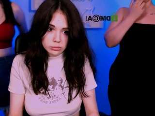 monica-xcx live webcam show