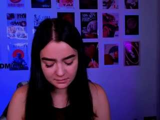 monica-xcx live profile