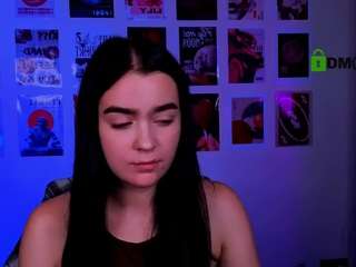 monica-xcx live profile