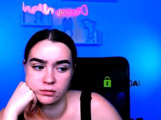 monica-xcx live webcam show