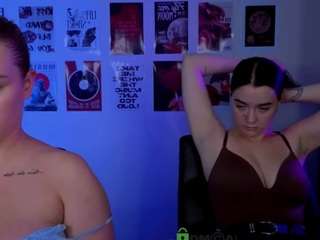 monica-xcx Live Webcam on CamSoda