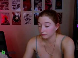 monica-xcx live cam preview