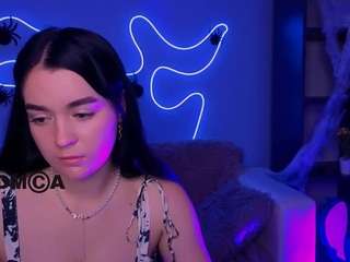 monica-xcx