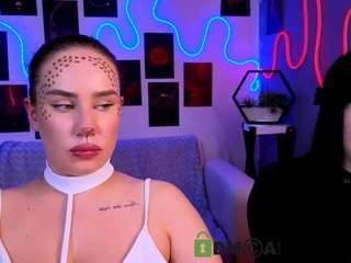monica-xcx live cam preview