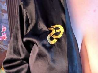 tiffanyhoustton's CamSoda show and profile