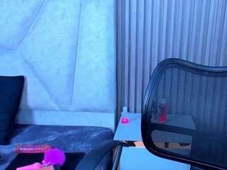 le modèle alexagrace1 est en webcam porno dans un show sur le site camsoda, il possède les tags suivants: ass clapping,solo,no smoking,pussyplay,sex toys,sexydance,skinny,slim,small tits,spank,naked,spanking,strip,striptease,tattoos,teen 18,toys,twerk,young adult,natural