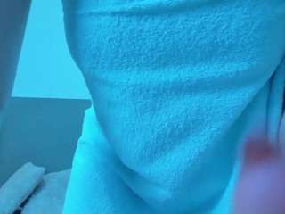 emma-fhox's CamSoda show and profile