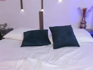 emma-fhox's CamSoda show and profile