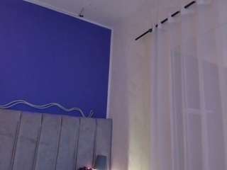 Evaa live webcam show