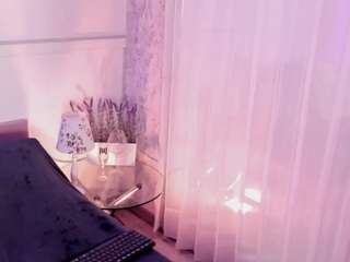 Evaa live cam preview