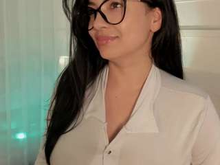 Evaa live cam preview