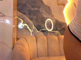 juliana-ts's CamSoda show and profile