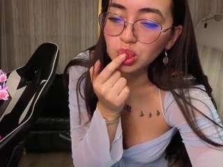 miss-andrea-t Live Webcam on CamSoda