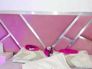 ninnavous Live Webcam on CamSoda