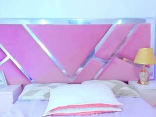 Ninnavous live webcam show