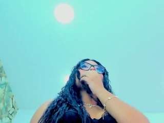 samantha-rousee Live Webcam on CamSoda