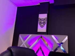 valery-jones's CamSoda show and profile