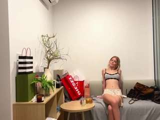 le modèle anastaciageddie est en webcam porno dans un show sur le site camsoda, il possède les tags suivants: ahegao,no drinking,young adult,teen 18,skinny,blue eyes,no smoking,nature,foot fetish,doggy style,dirty talk,cock rating,blonde hair,college,hd,petite,small tits