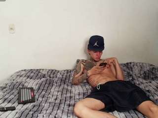 Ariana_Max