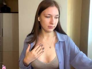 beverleevier's CamSoda show and profile