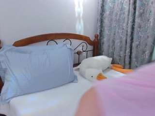 elina-syui live cam profile