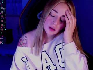 kinky-doll Double penetration live webcam