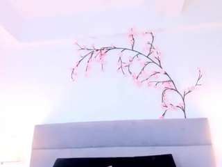 luna-rishii, female webcam model,  years old, on live webcam