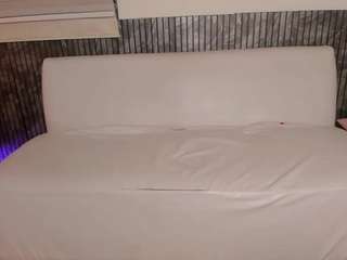 le modèle orina-luxury est en webcam porno dans un show sur le site camsoda, il possède les tags suivants: amateur,mature,young adult,teen 18,shower,sexy,pussy,no drinking,naked,group sex,anal toys,fingering,deepthroat,cum swallowing,creampie,brown eyes,blowjob,ass,hd