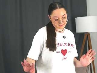 serafinakloepper webcam model