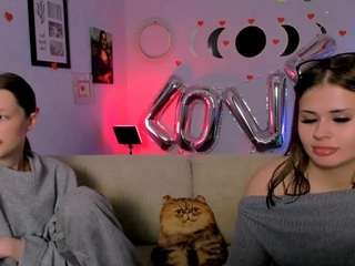 stella-missy, female webcam model,  years old, on live webcam
