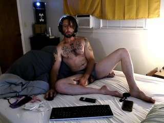 str8curiousstudforall